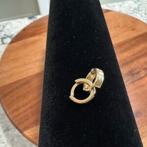 Elegant 14K Gold Hoop Earrings